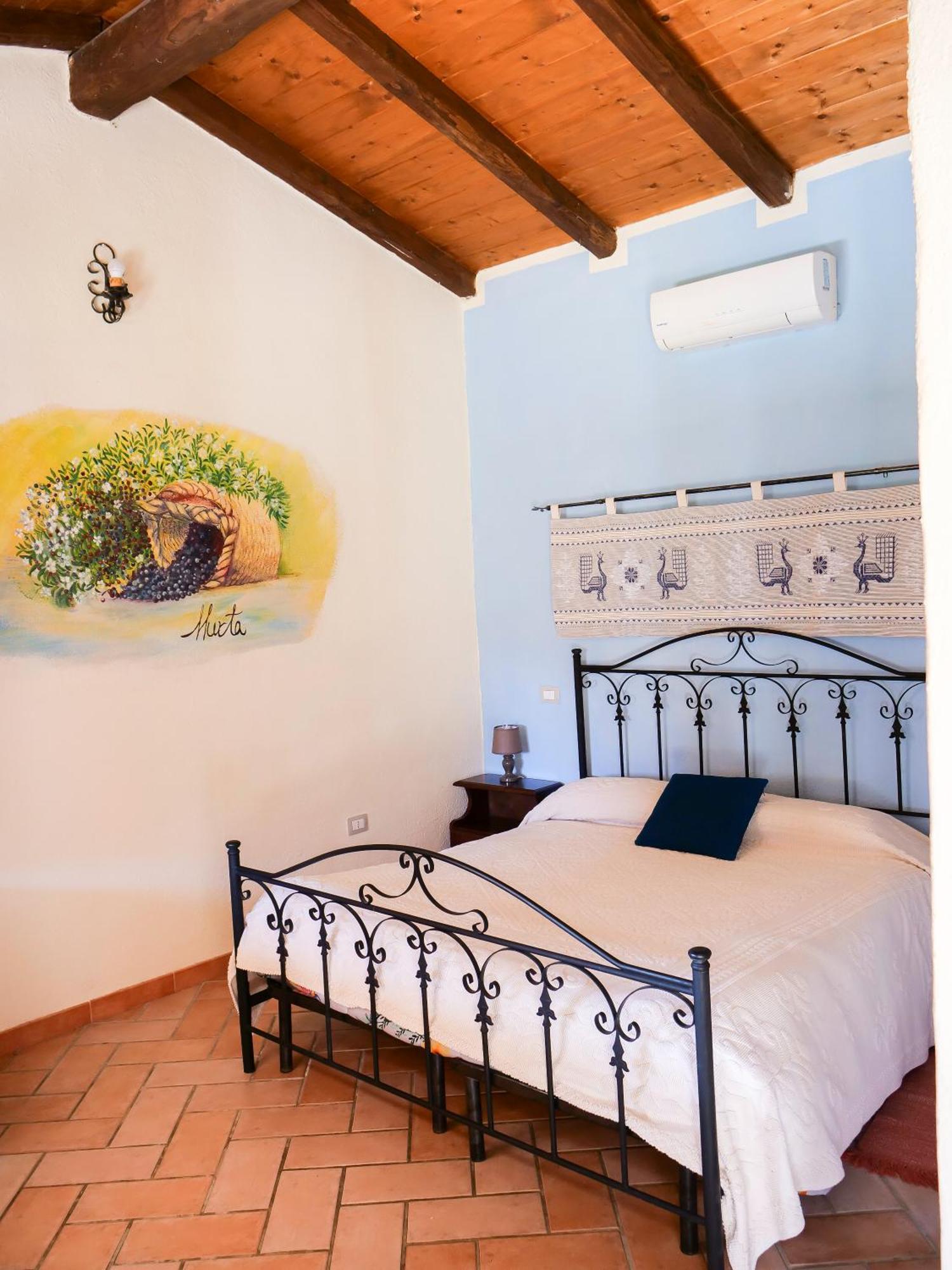 Sa Tanchitta Villa Ula Tirso Exterior photo